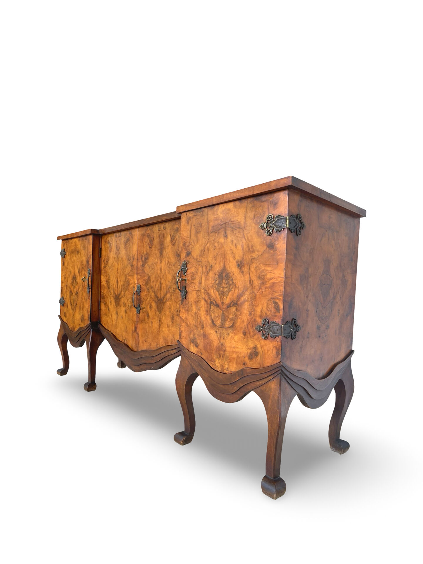 Walnut buffet, antique Italian, 1930s.