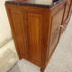 Large buffet en noyer massif, dessus en marbre noir