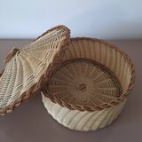 Vintage woven wicker basket with lid - Natural crafts