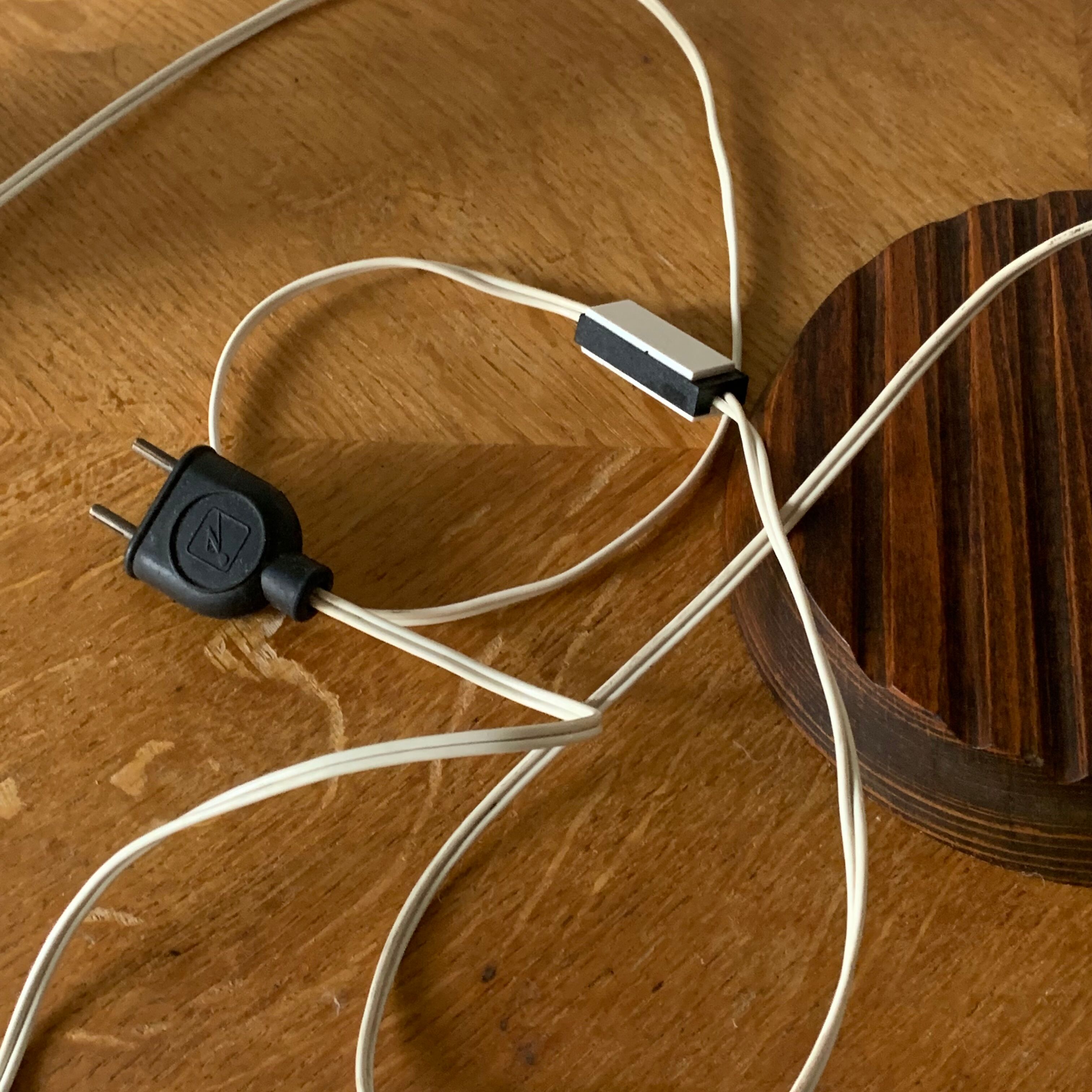 Articulated lamp in wood and vintage metal