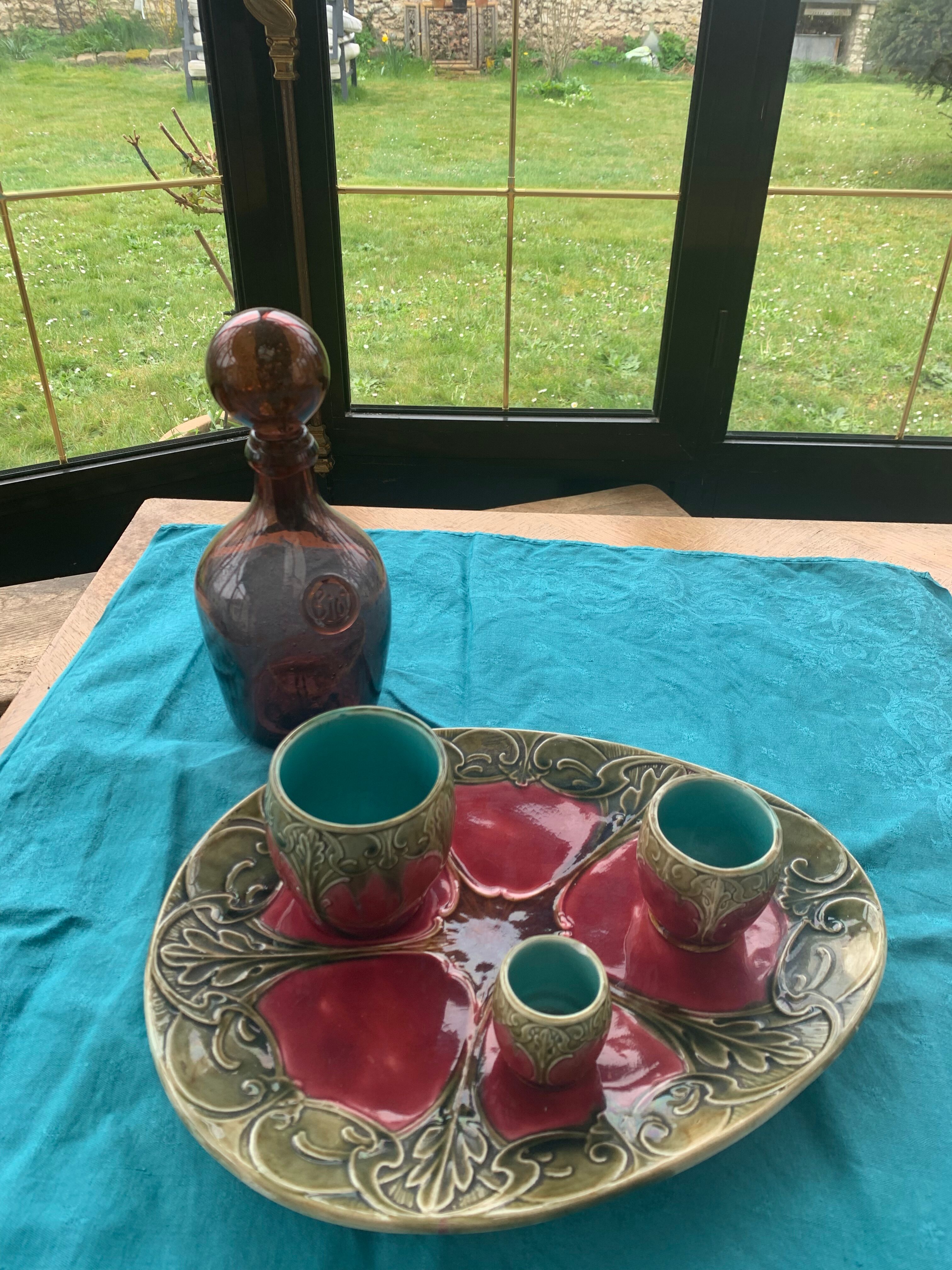 Set of art nouveau slurry consisting of a large dish and 3 small collector's jars