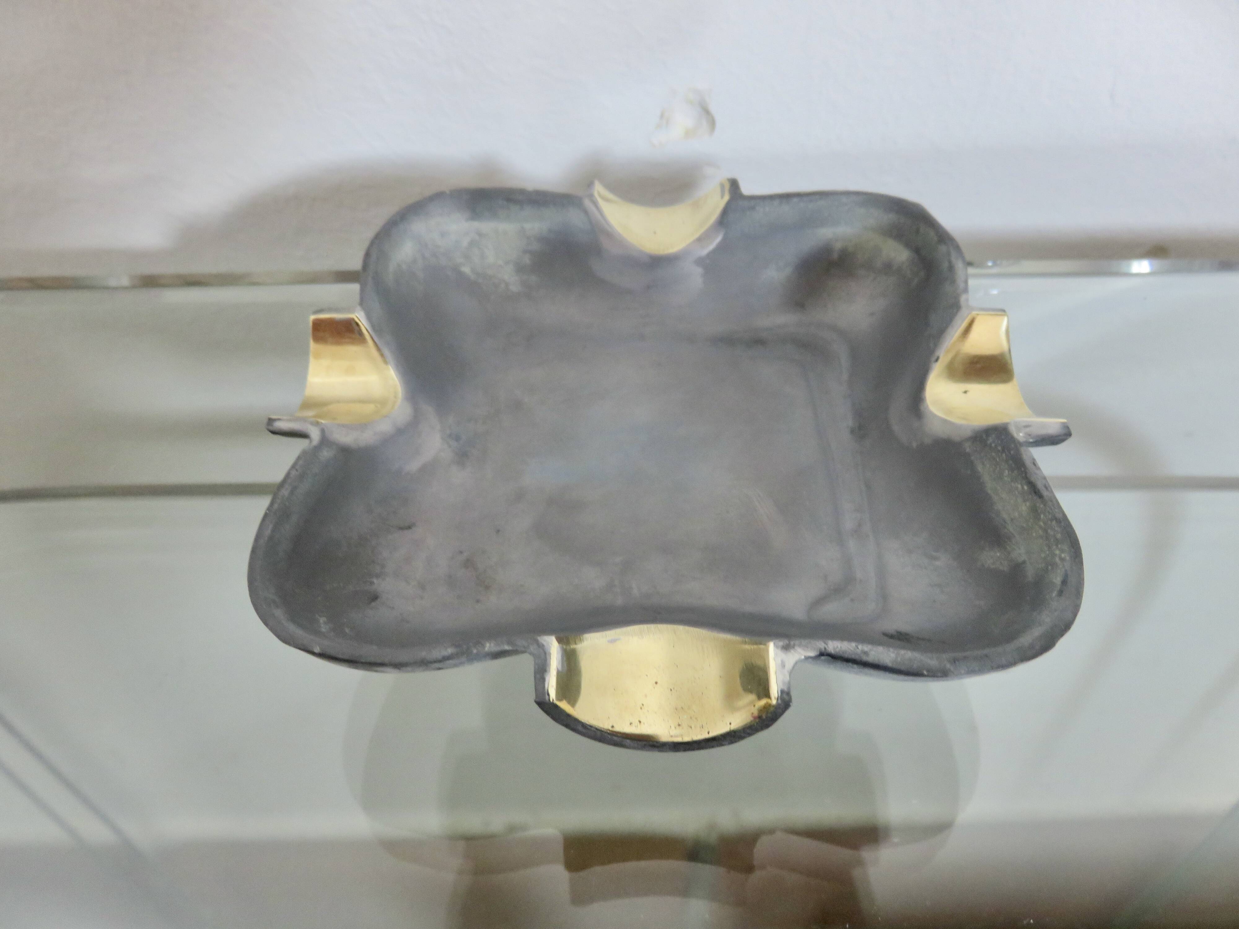 Série de 3 cendriers empilables, dans le gout de Carl Auböck, 1950