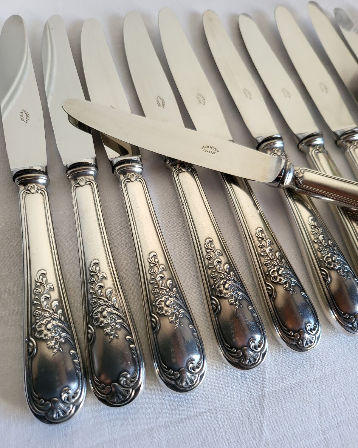 12 Silver-Plated Dessert Knives with Stainless Steel Blades Nogent