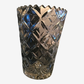 Ancien vase en verre pressé