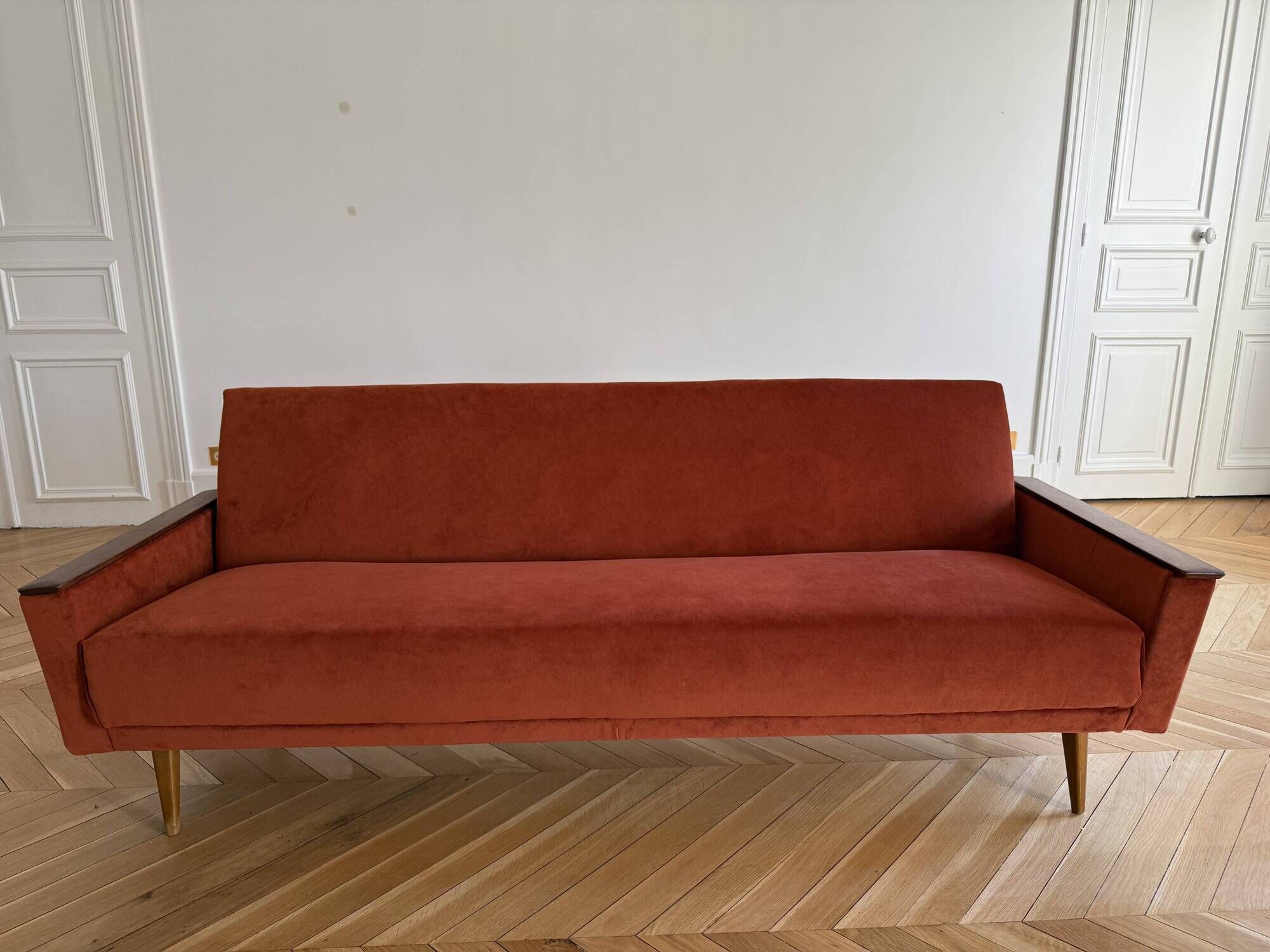 1960s three-seater daybed canapé