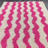 Beige Berber rug with geometric patterns 250cm x 150cm