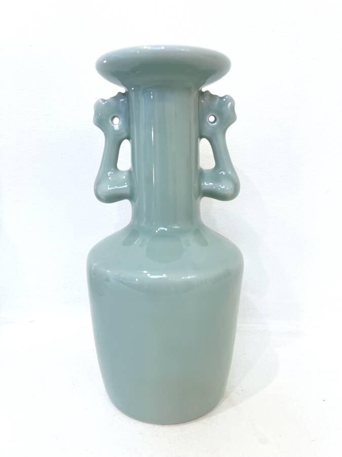 Kinuta vase in celadon porcelain from Longquan – China