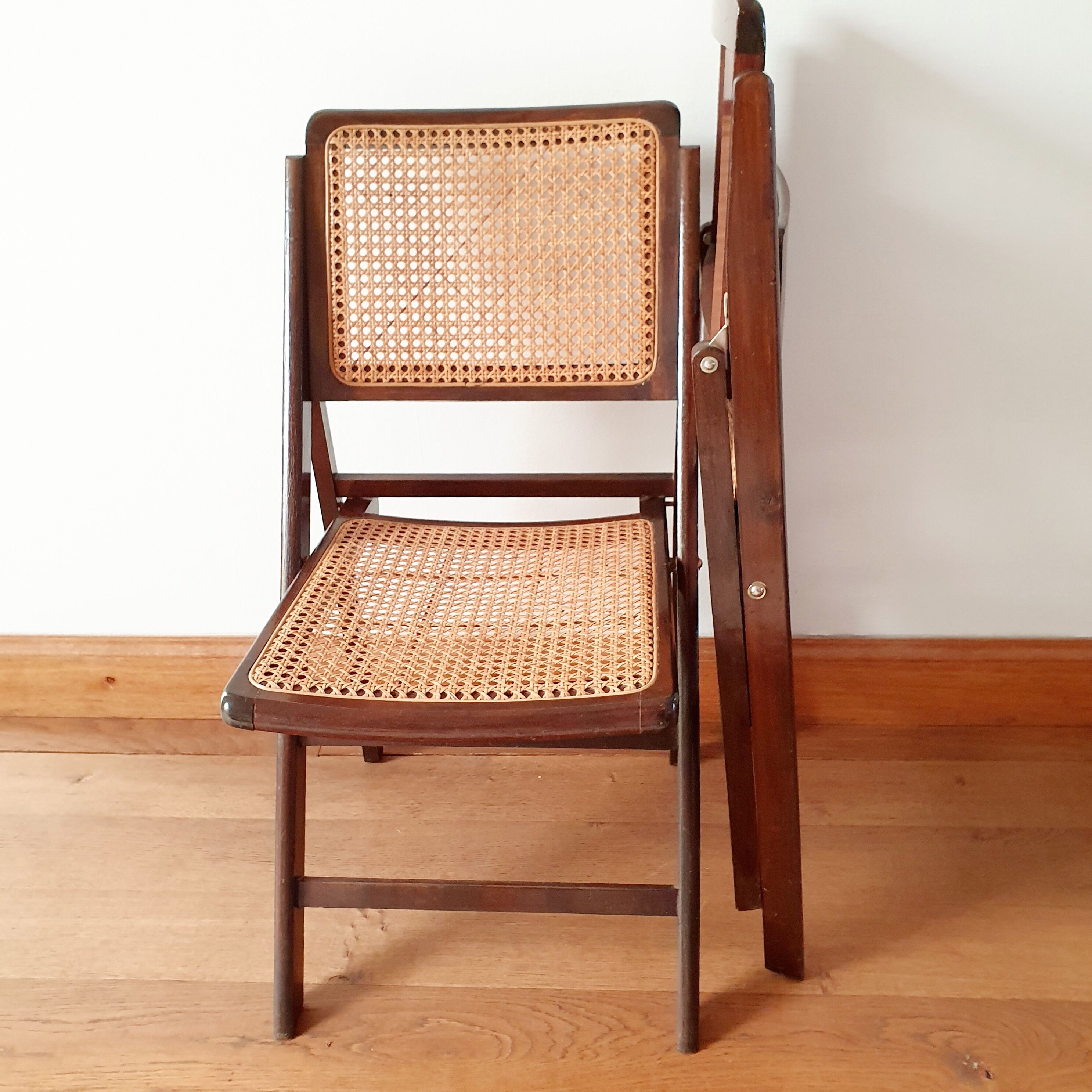 Pair of folding chairs canned 60s