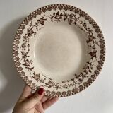 Lot de 10 assiettes creuses anciennes en terre de fer, décors d'hirondelles de HBC