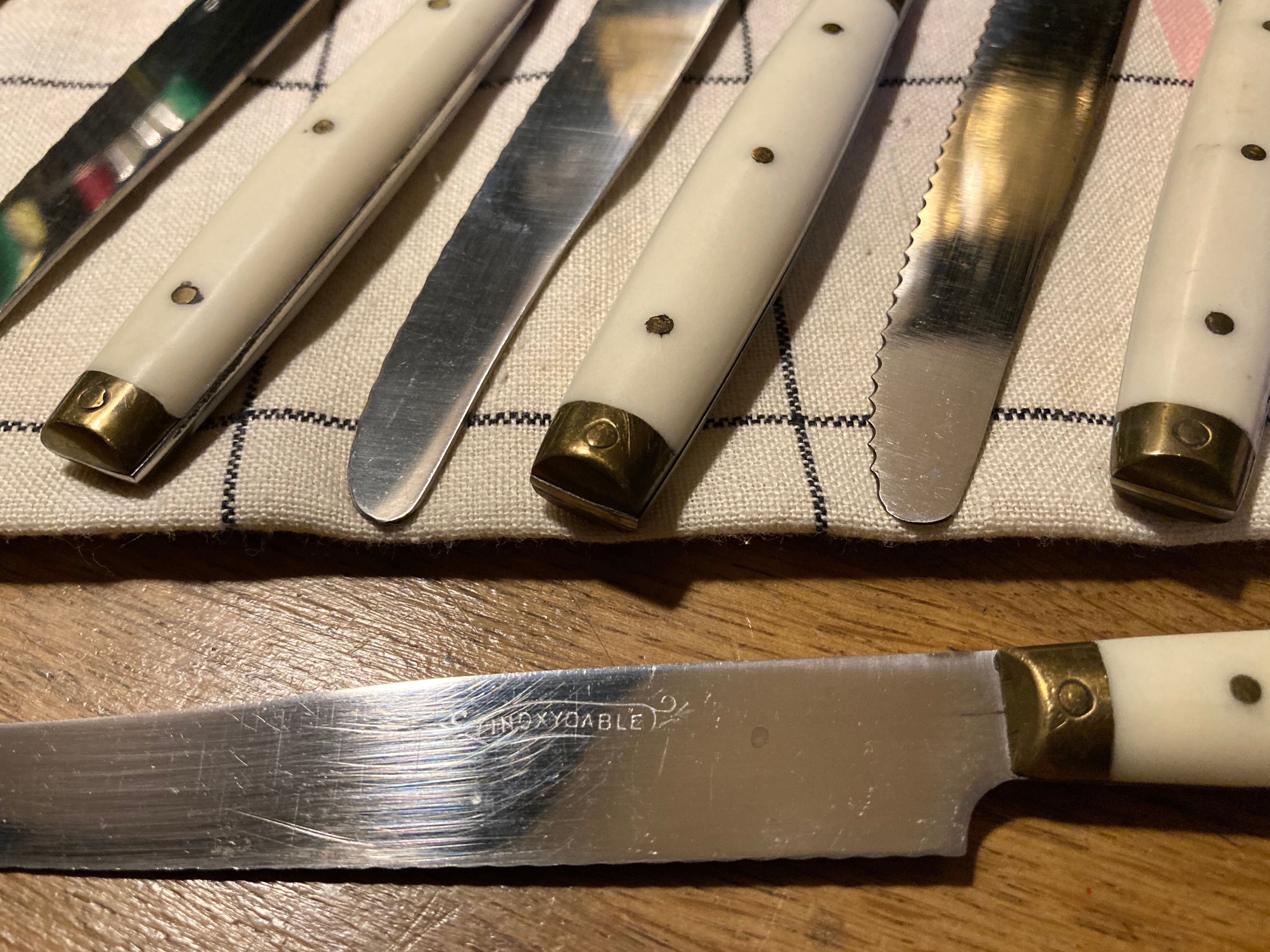 Lot 12 Pradel knives