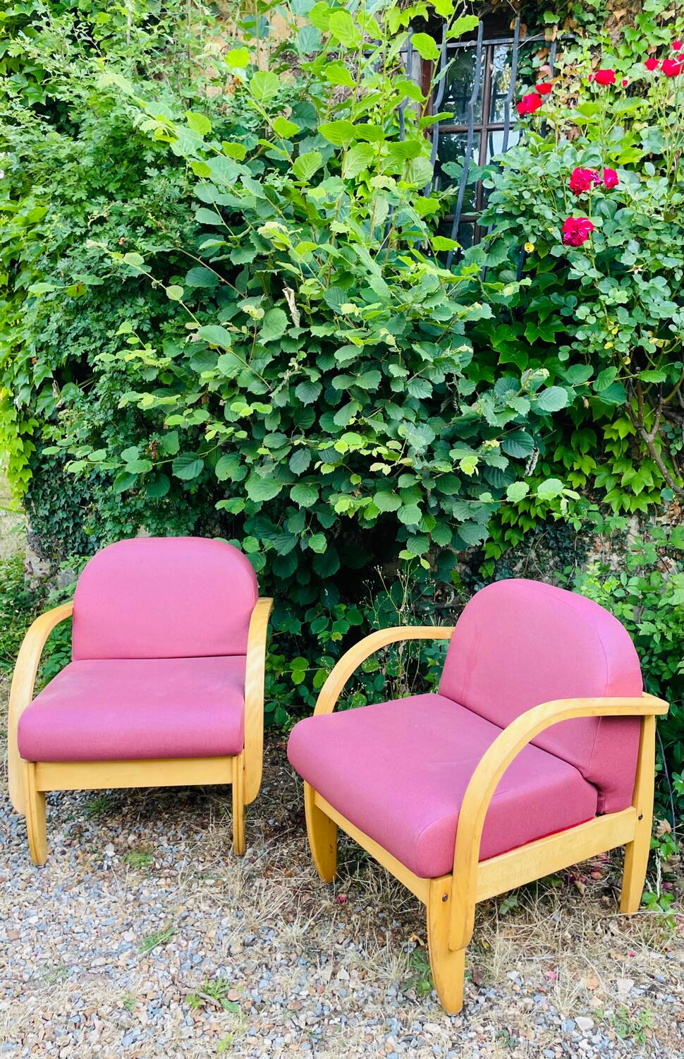 Paire de fauteuils style Baumann