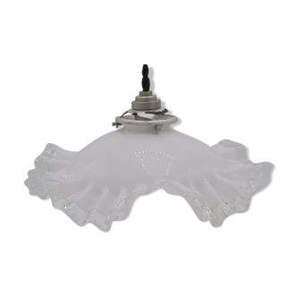 Suspension vintage in white opaline