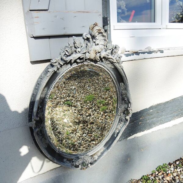 Ancien Miroir Oval Biseauté avec Cadre en Bois Sculpté Baroque