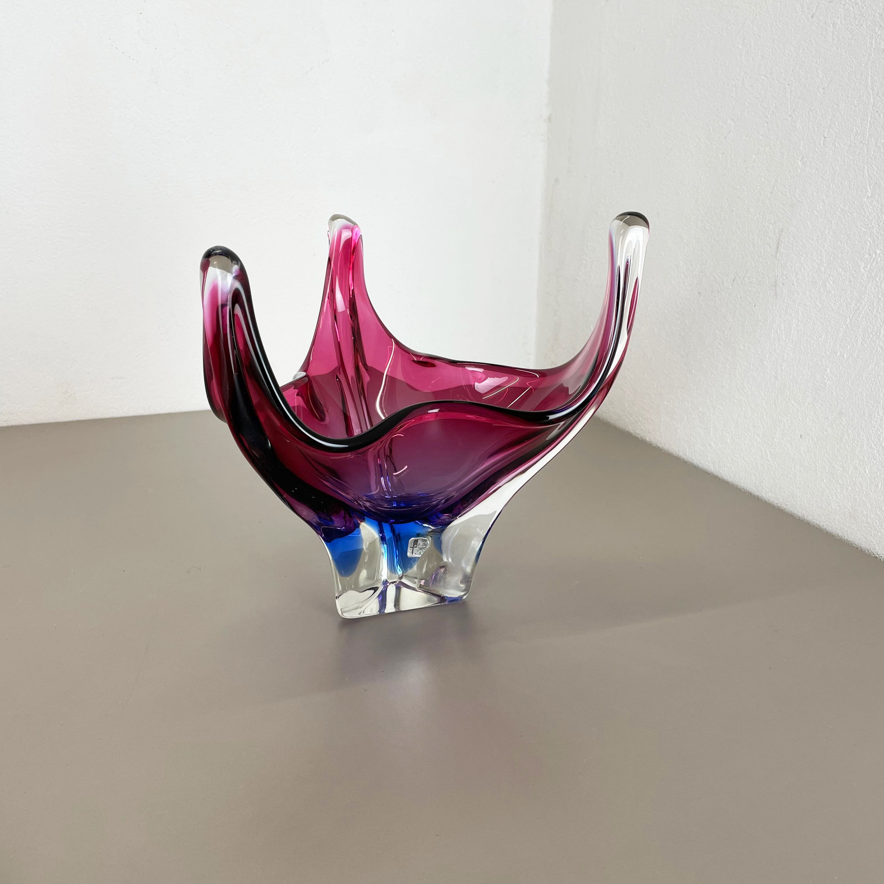 2,5 Kg Floral Glass Bowl Shell Centerpiece by Fratelli Toso Murano, Italy, 1970s