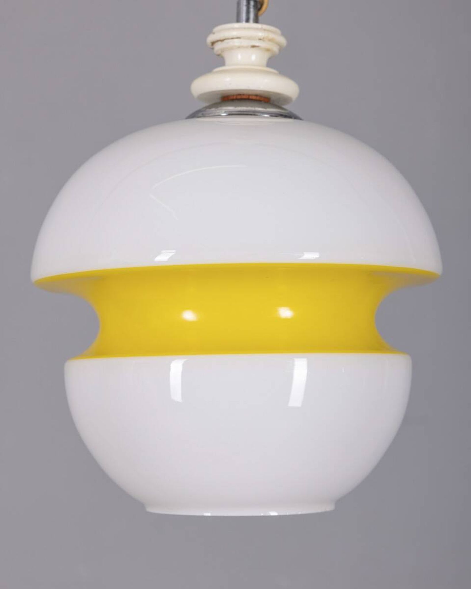 VINTAGE 1970S CHANDELIER IN WHITE AND YELLOW GLASS, ITALIAN DESIGN