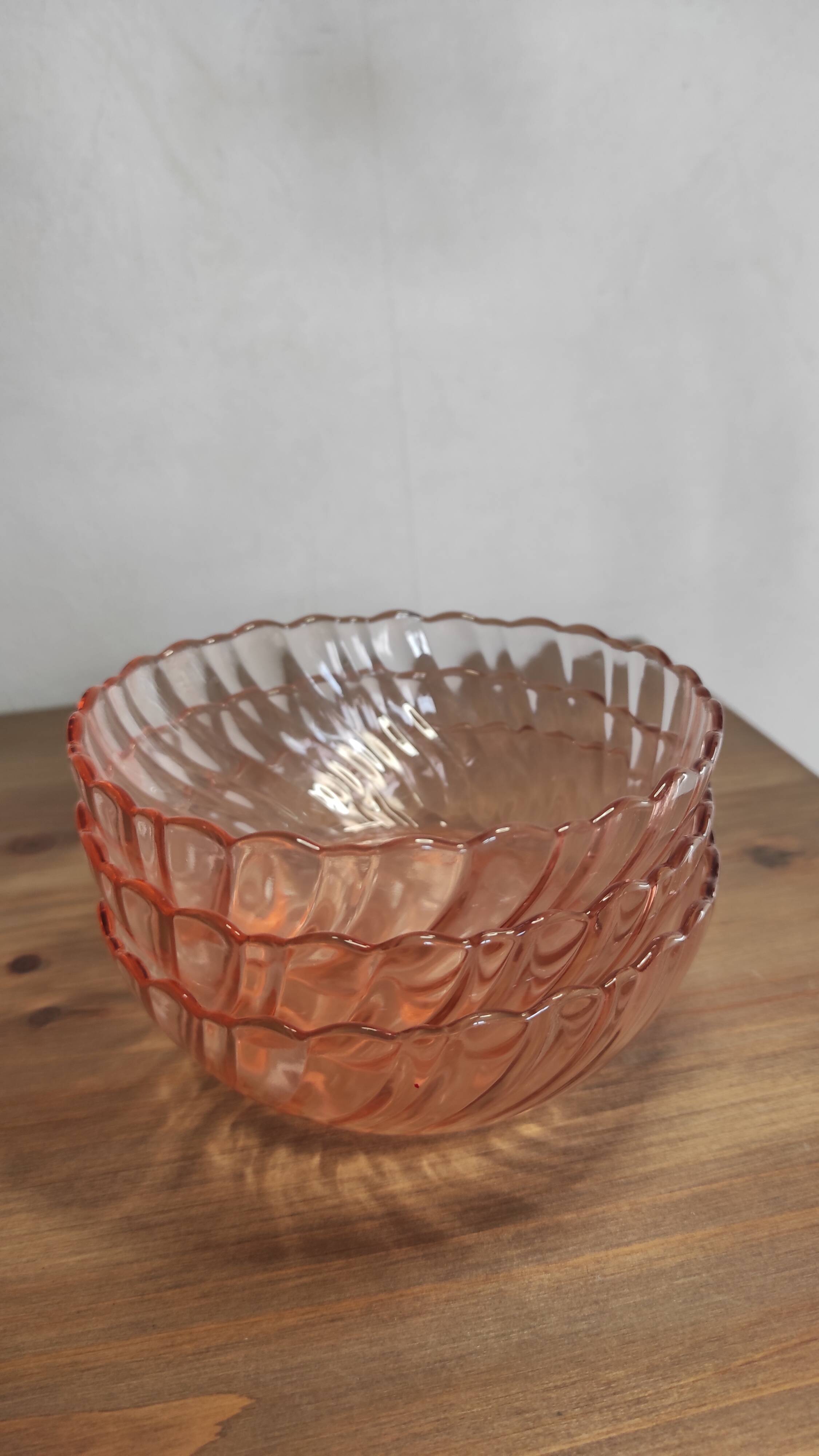 Set of 3 vintage Rosaline bowls in translucent pink glass