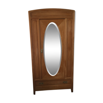 Armoire parisienne