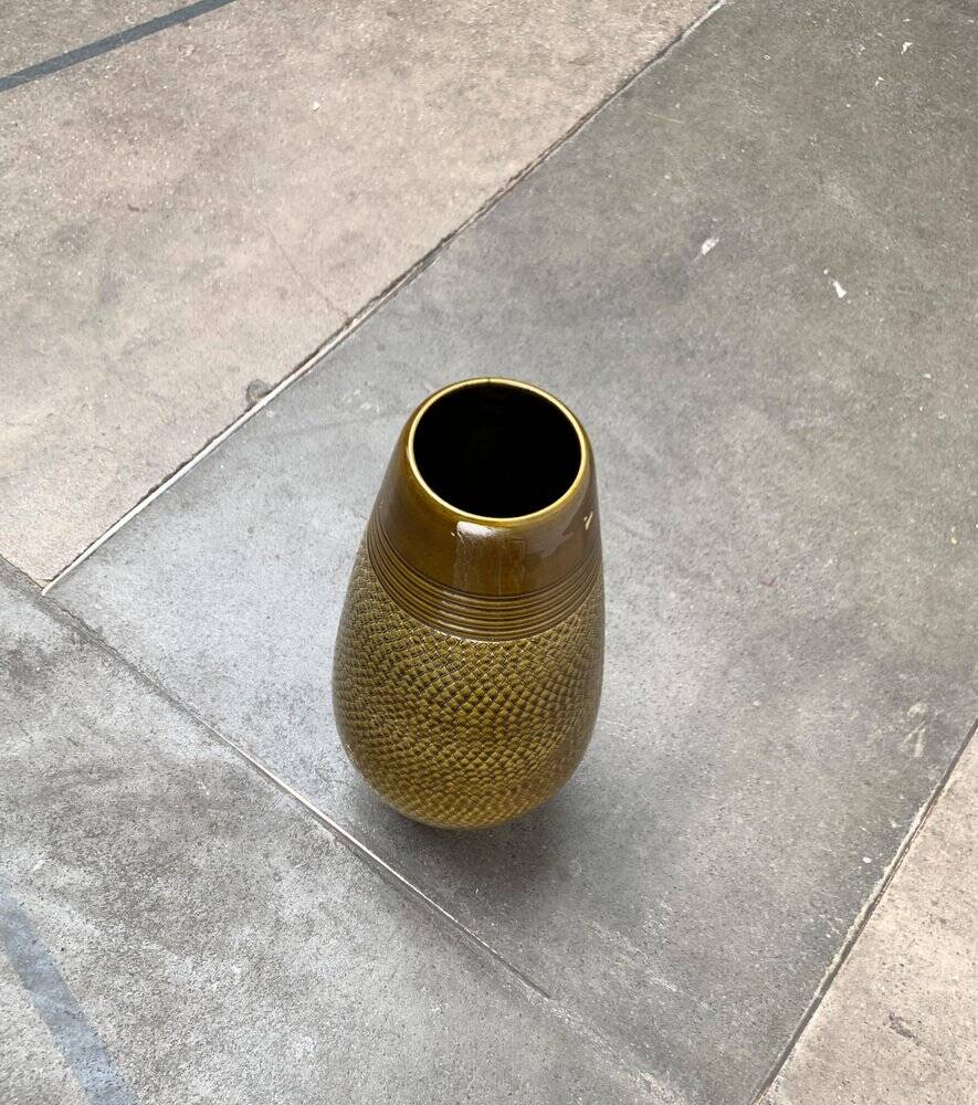 Footed vase in West German pottery, mid-century WGP by Bay Keramik, 1960s.