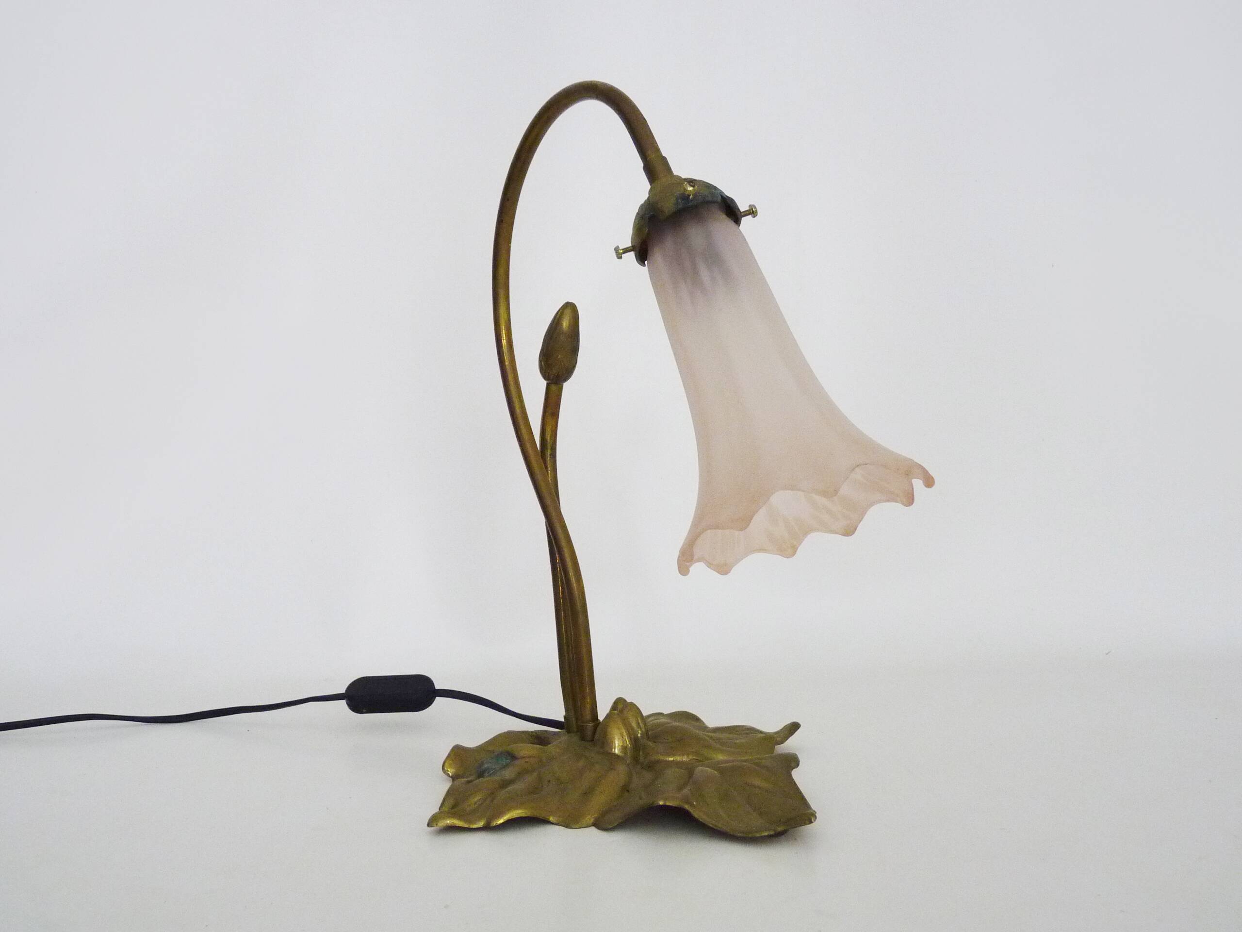 Magnificent water lily floor lamp with pink tulips, 80s art deco style