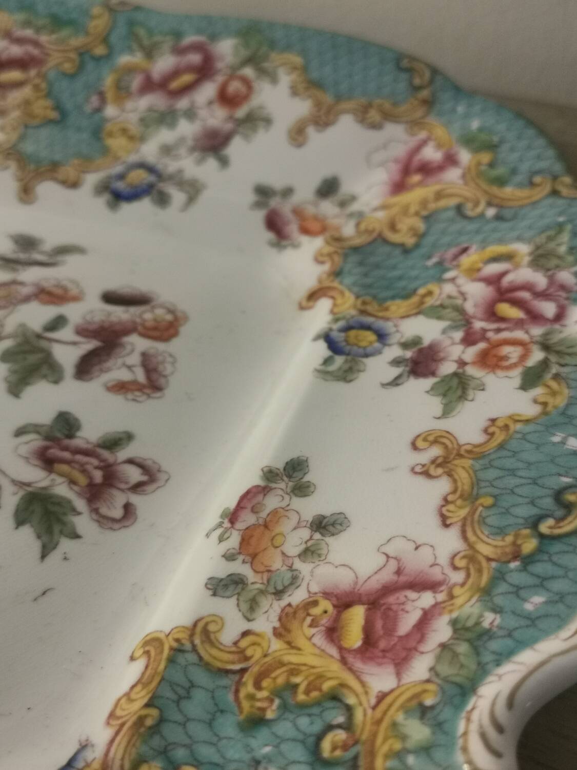 19th century English porcelain cake dish