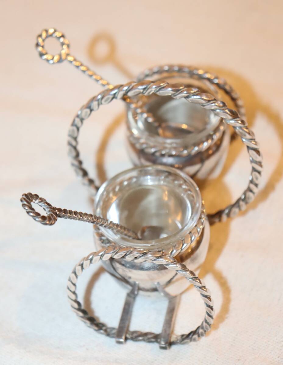 Silver-plated metal salt and pepper shakers