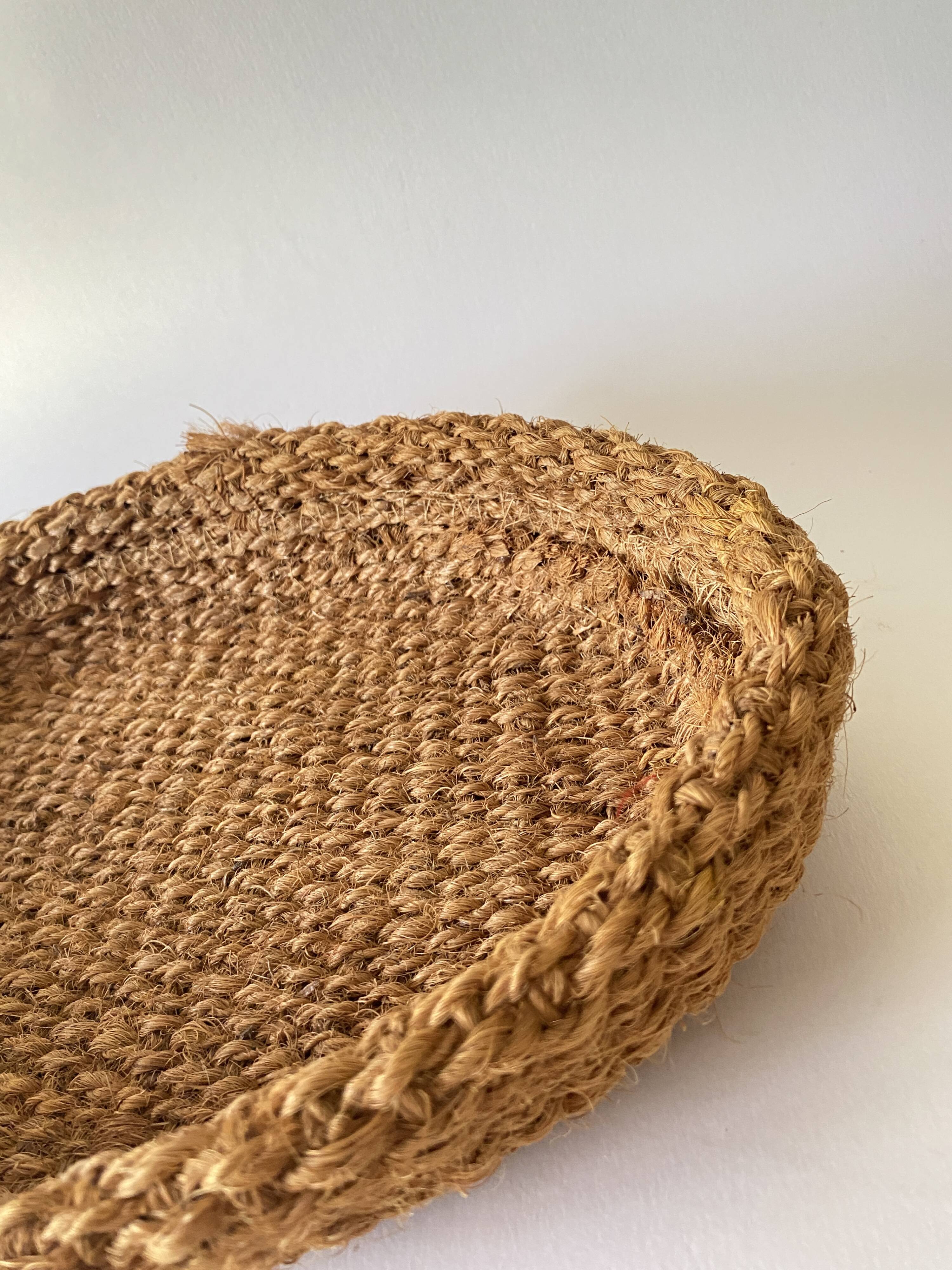 Panier en fibre végétale, tissage provençal