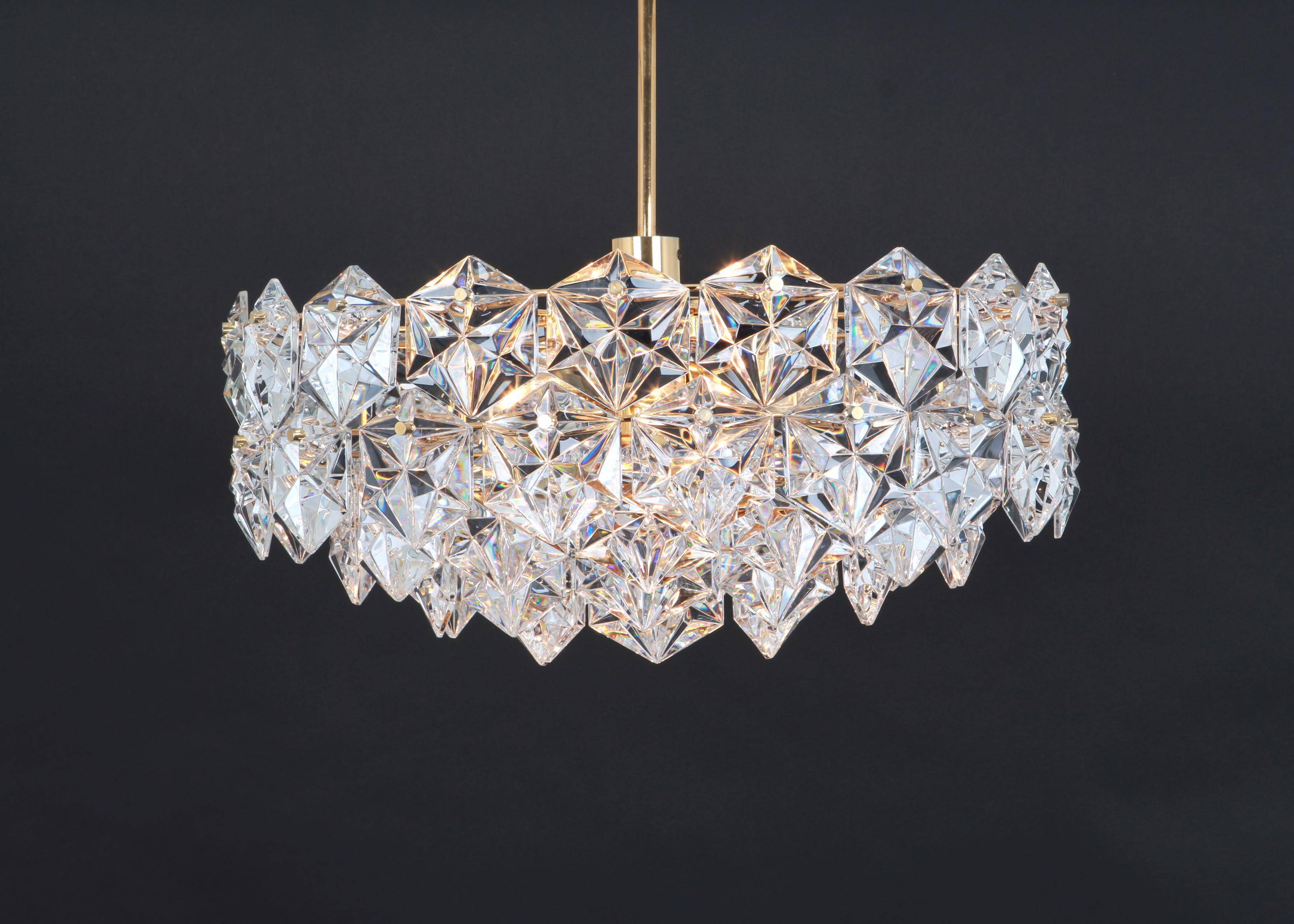 Lustre Kinkeldey en laiton doré et verre cristal, Allemagne, années 1970