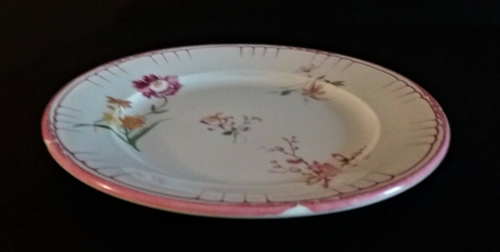 Flat earthenware plate by choisy le roi for au vase étrusque paris