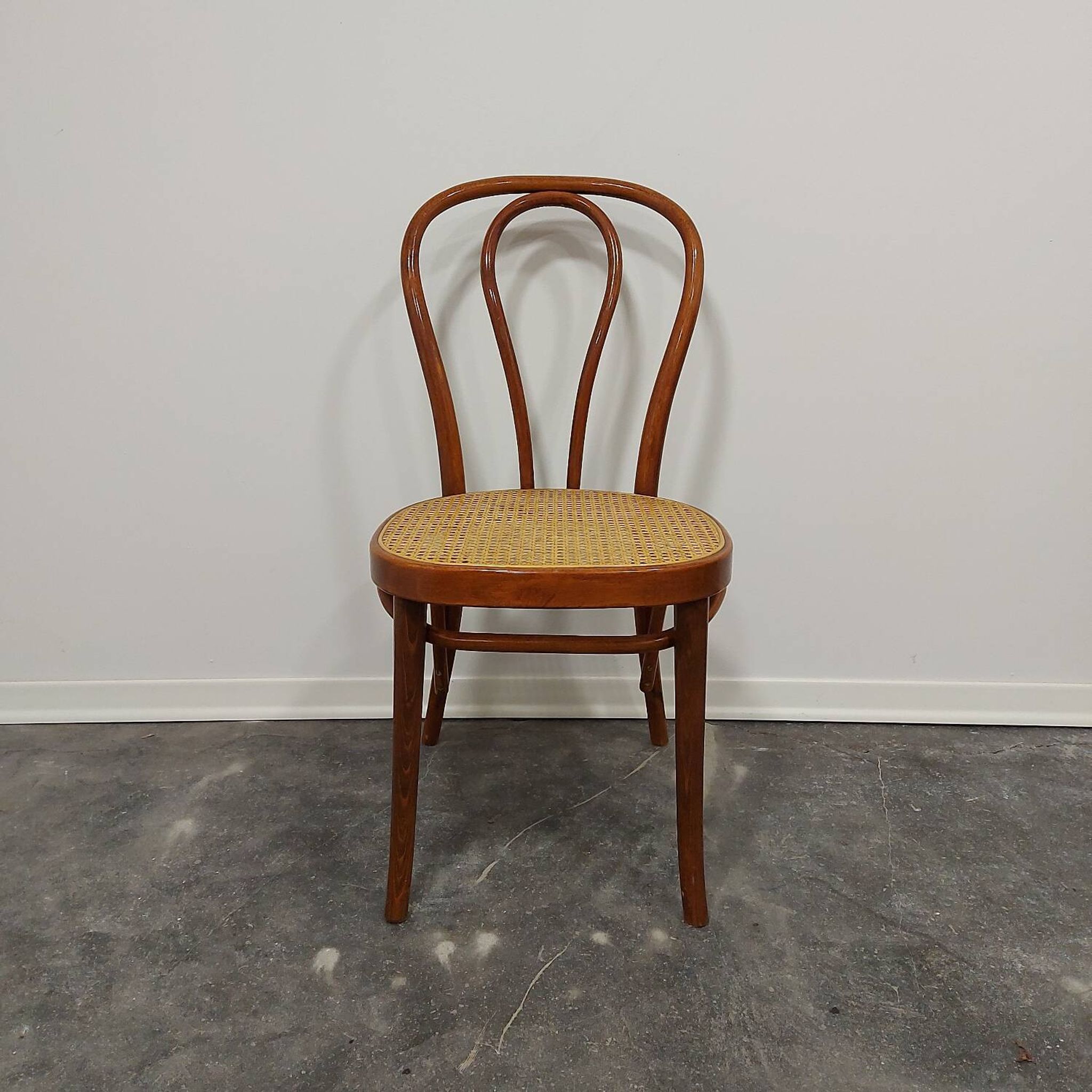 Chaise N.18 en bois courbé années 1980