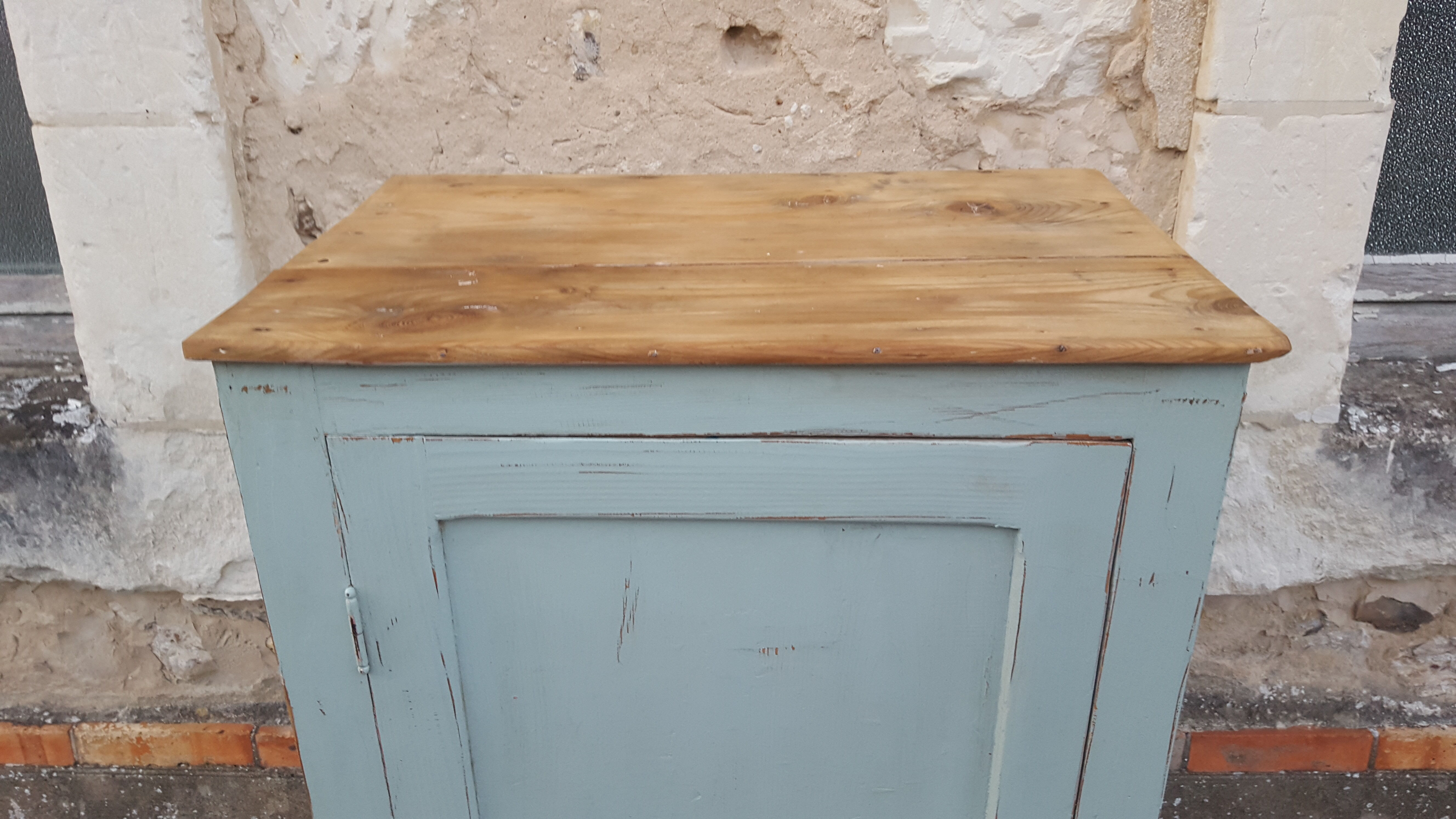 Pastel and wood confectionery Parisian buffet