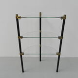 Shelf with 3 glass plates