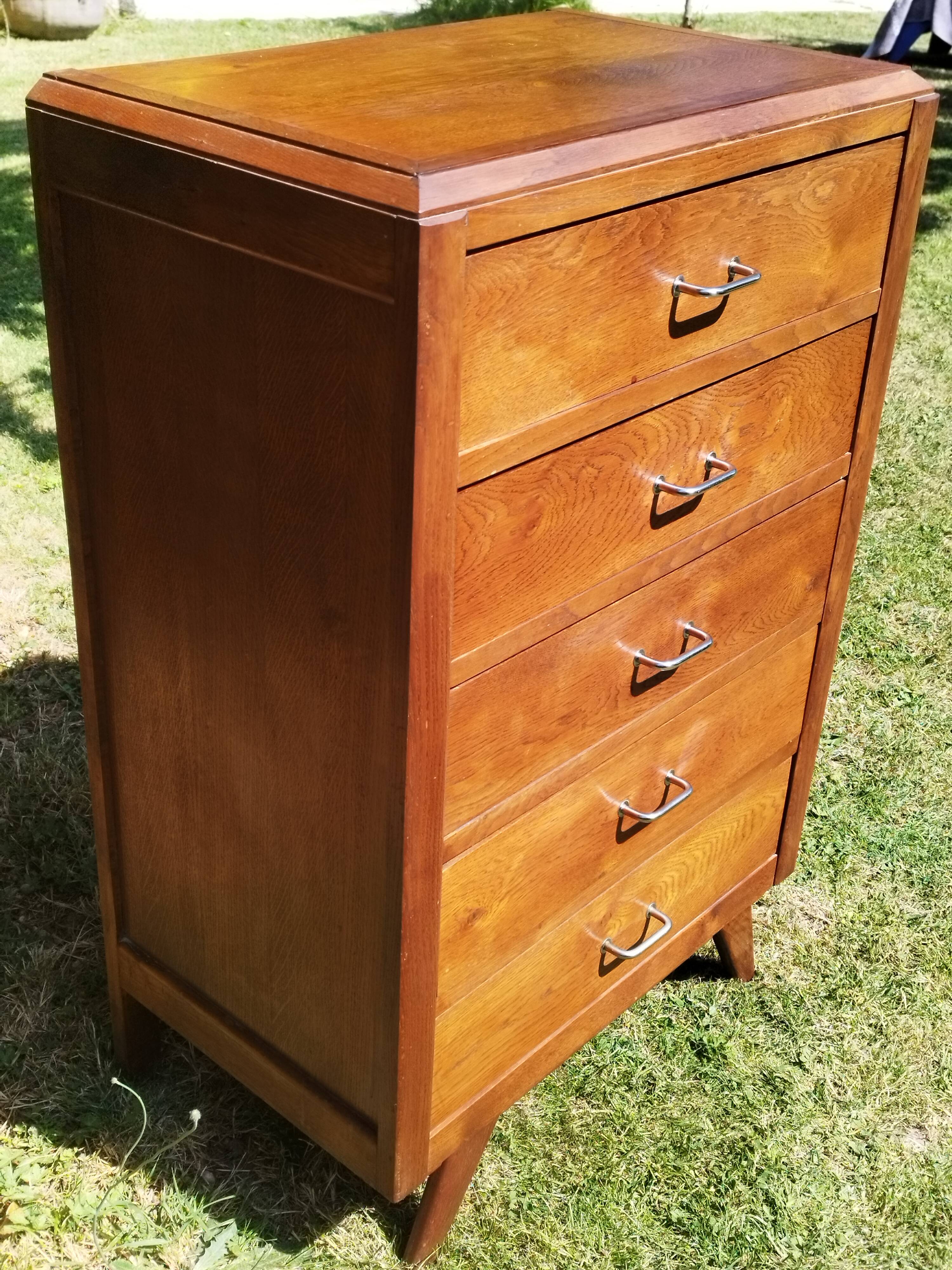 Vintage chiffonier