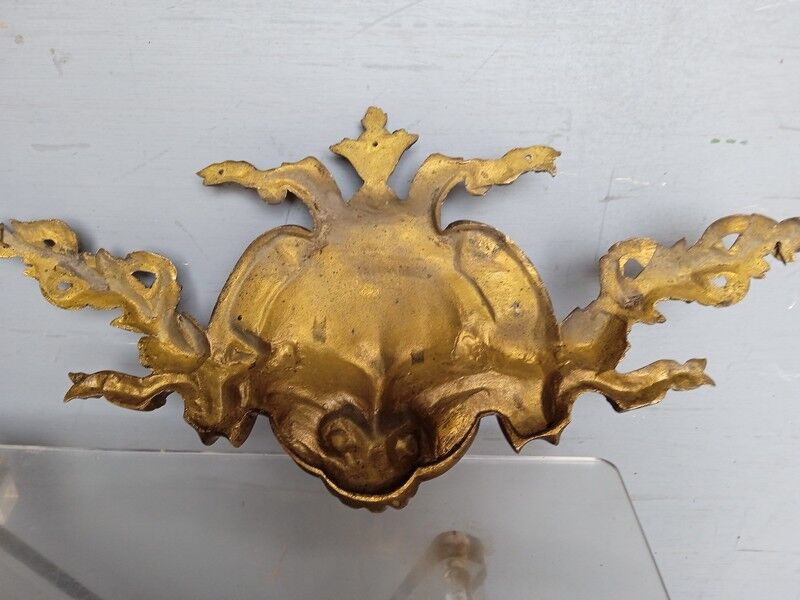 Pediment ornament gilded bronze furniture st Louis XV