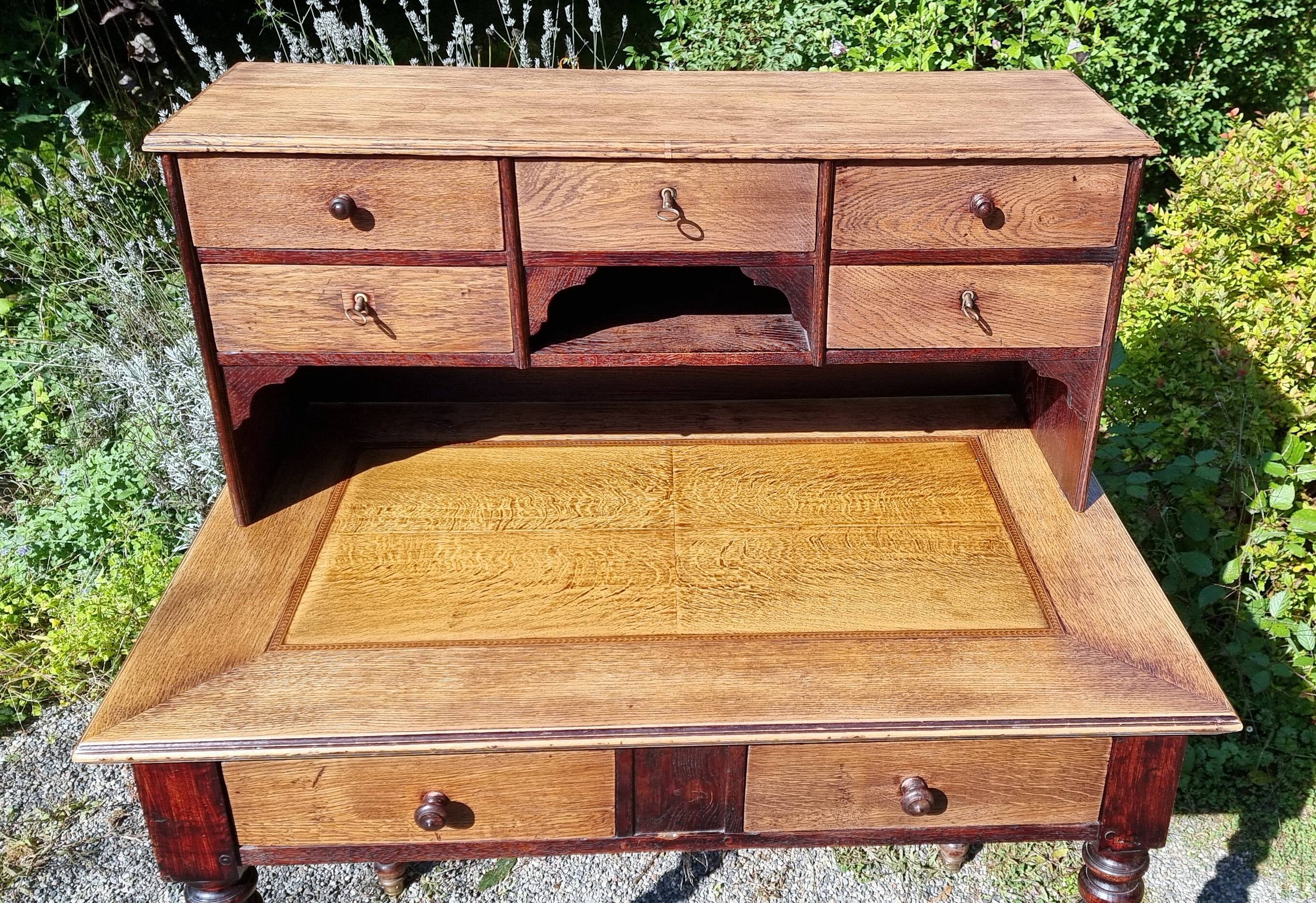 English style removable tiered desk