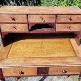 English style removable tiered desk