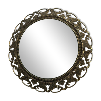 Round brass mirror from the 70s