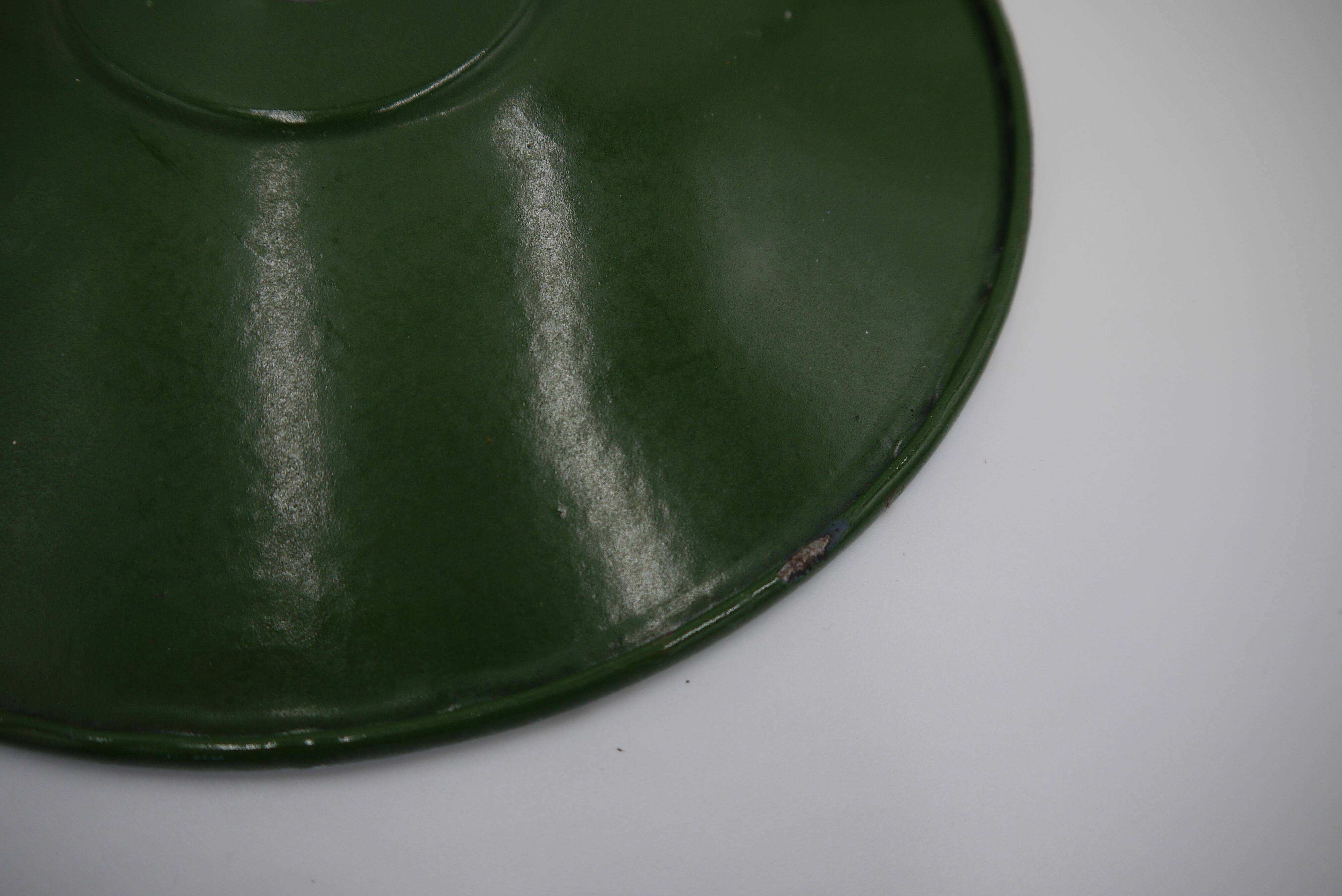 Green enamelled sheet metal suspension