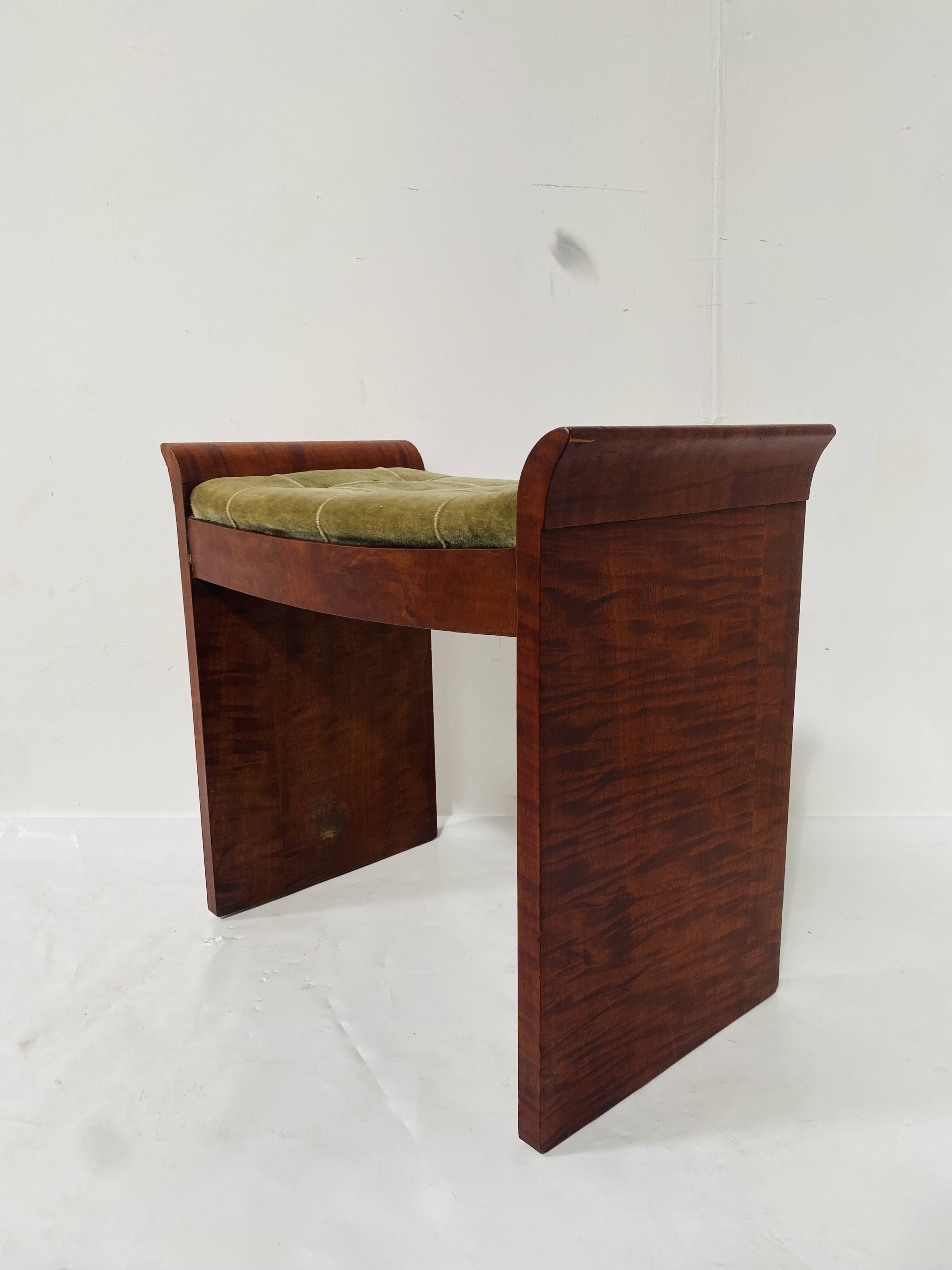 Art Deco piano bench in mottled mahogany. 20th century