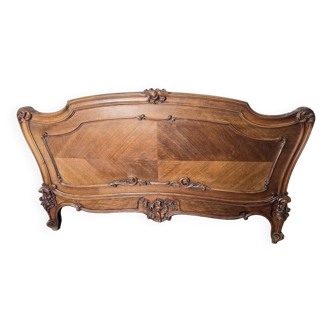 Louis XV style headboard in walnut, 154cm L