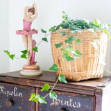 Cache woven wicker jar