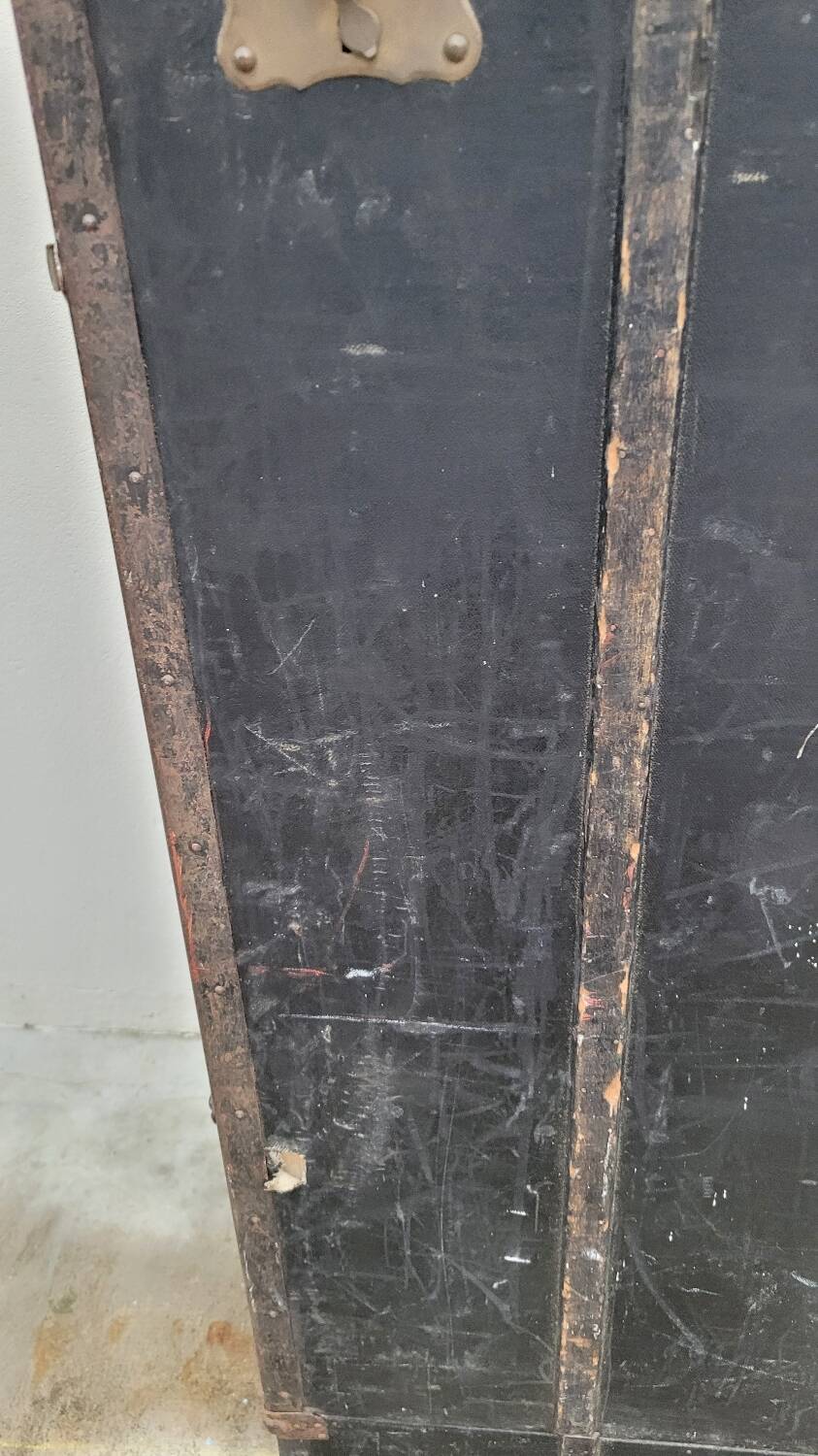 Malle cabine de la marque "La Malle Bernard" Paris -1900s