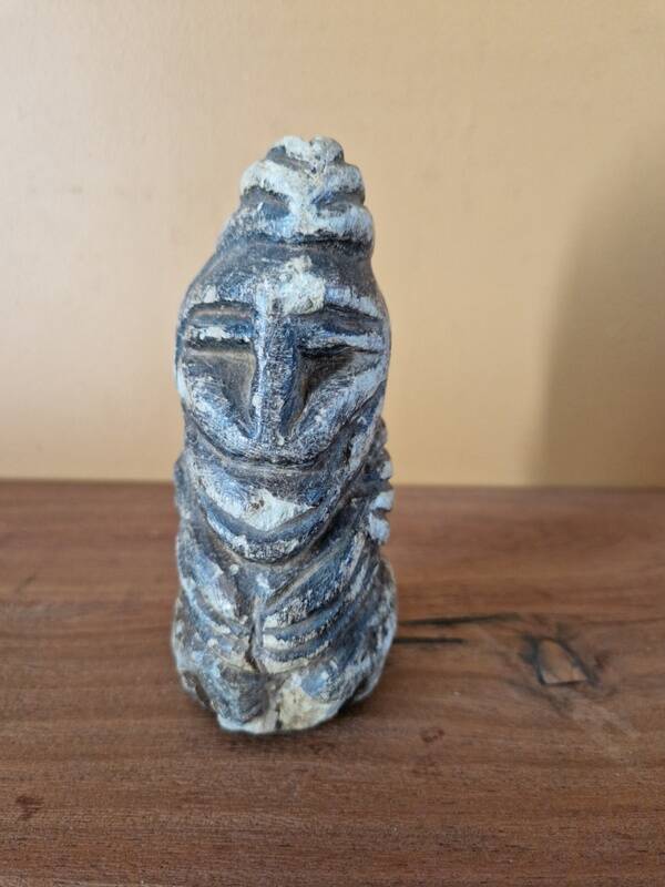 Pomdo statue of the Kissi people of Guinea - Carved stone