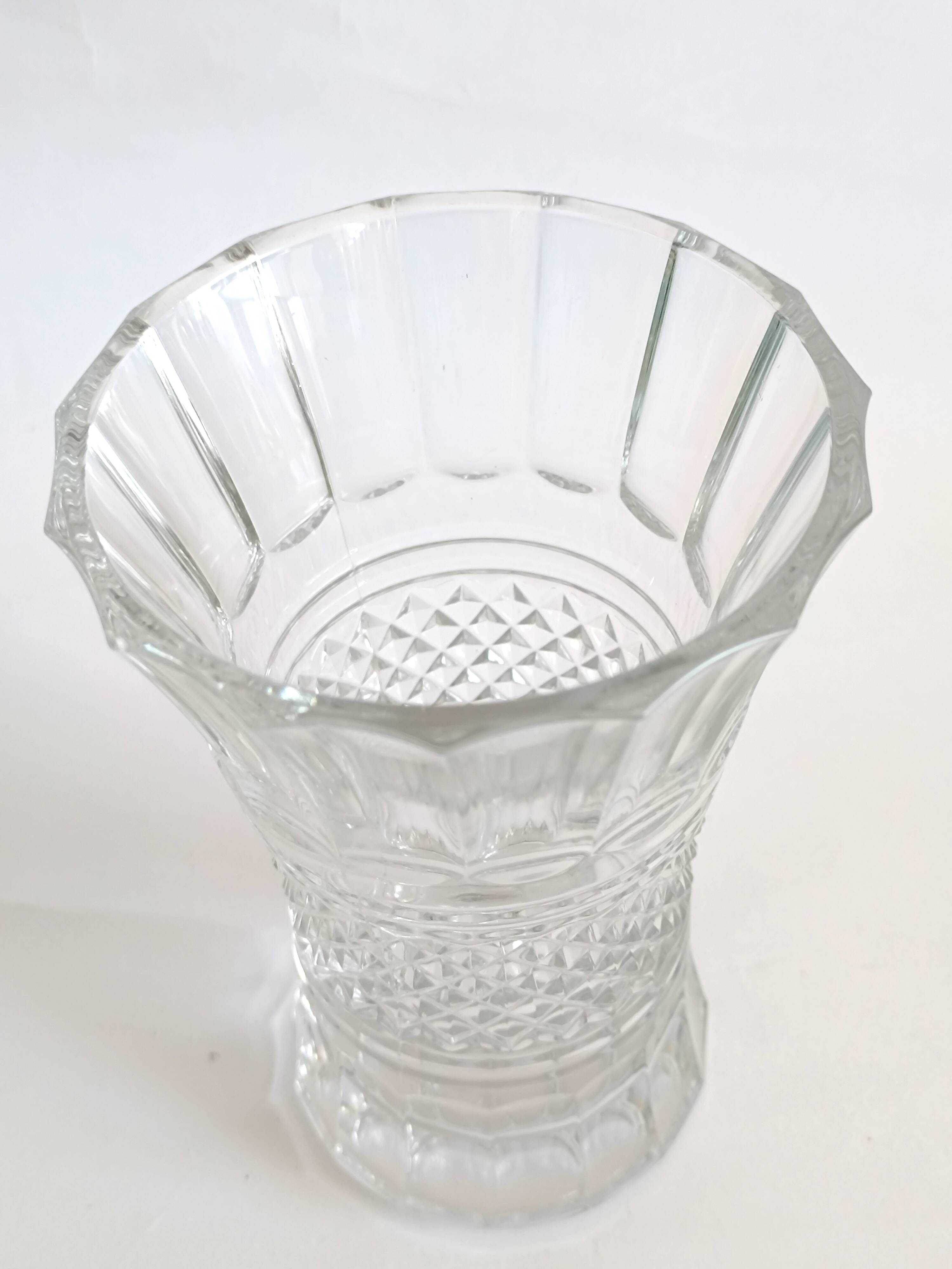 Glass vase
