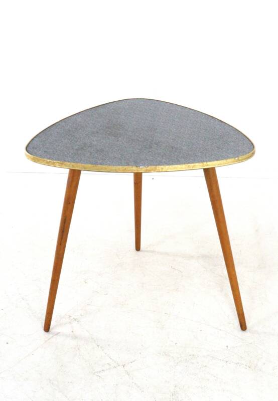 Table d'appoint triangulaire design moderne des années 60