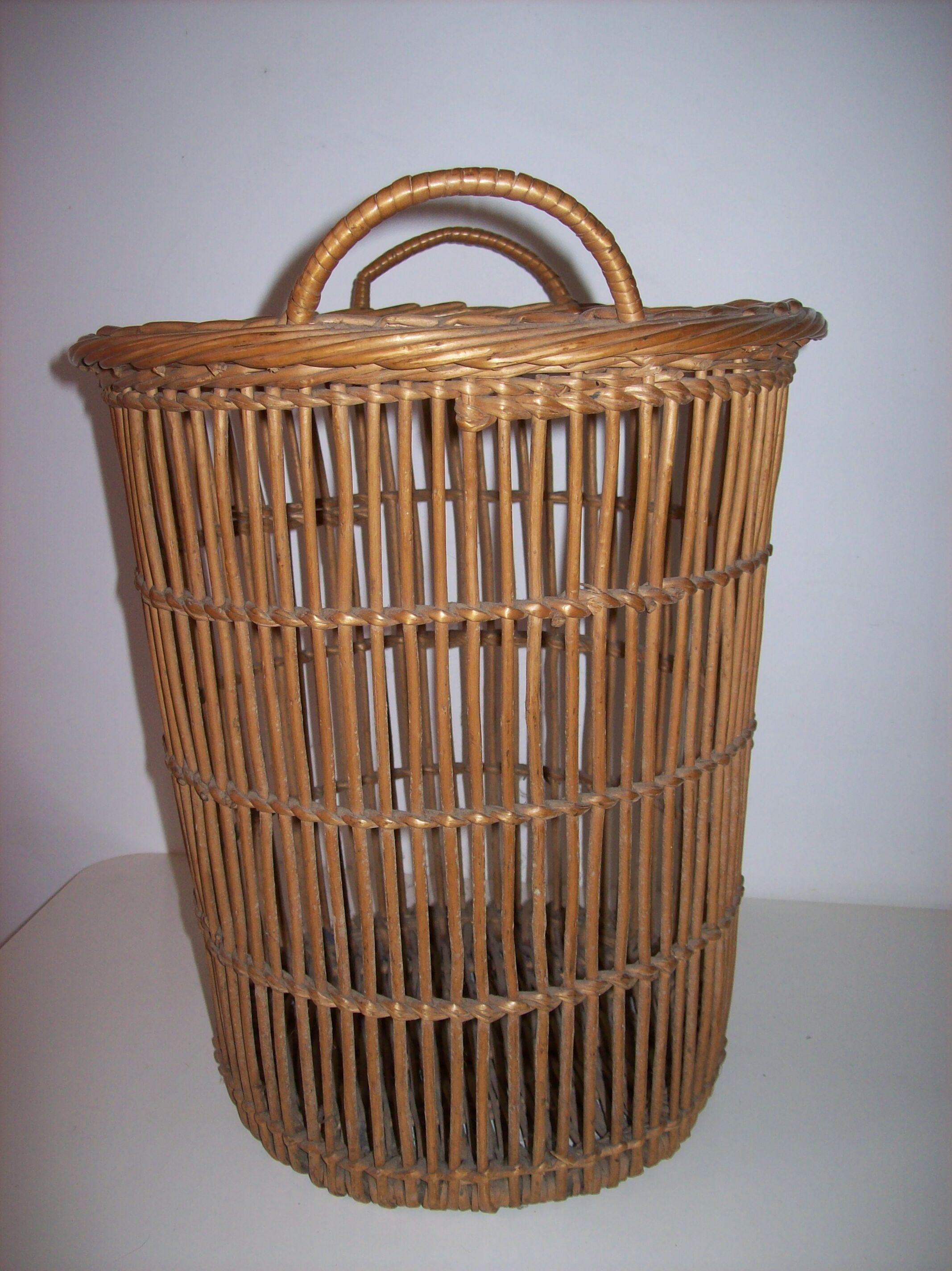 Rattan paper basket