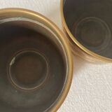 Tasses anciennes en laiton