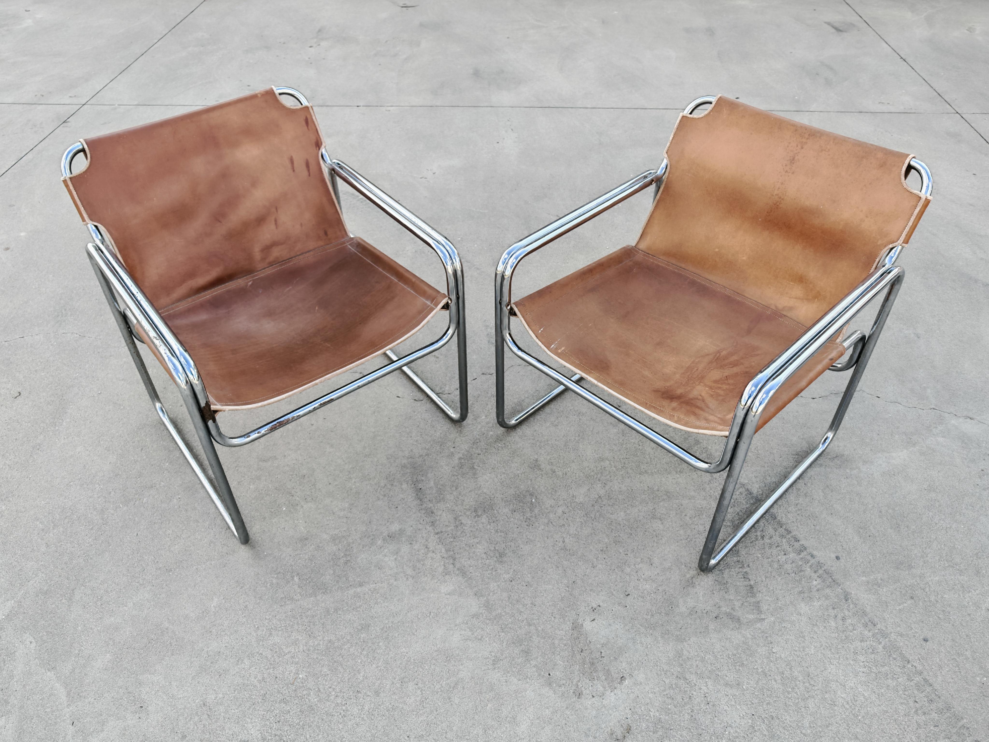 Pair of tubular lounge chairs in Bauhaus style, leather, Jox Interni, 1970s.