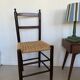Chaise vintage en bois et paille tressée