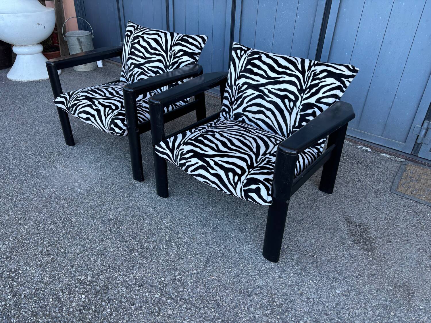 Pair of vintage zebra armchairs – 80s design spirit