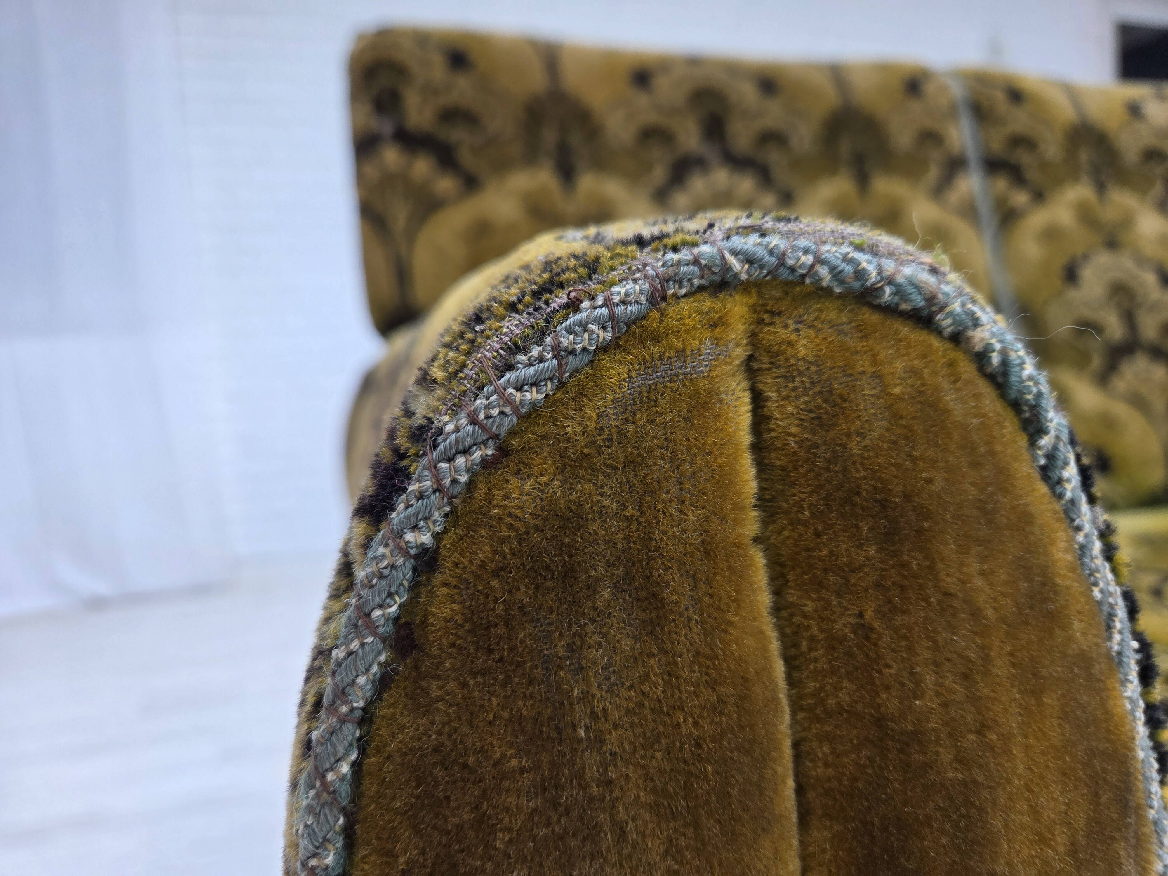 1930s, Danish 2-seater drop arm daybed/sofa, green furniture velour.